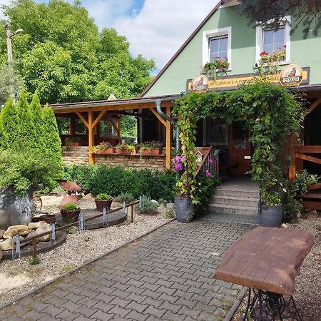 Restaurace A Penzion U Kuliku Raspenava Εξωτερικό φωτογραφία